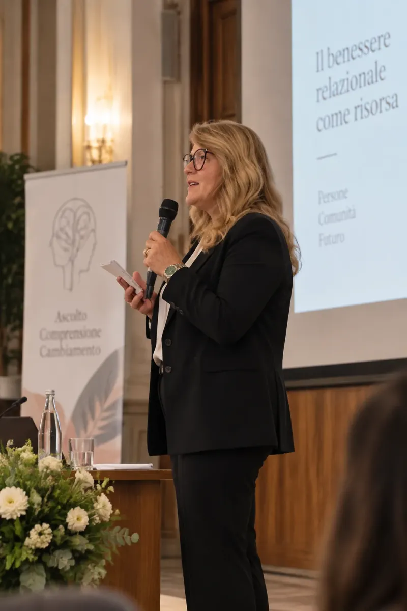 Dott.ssa Claudia Mosneagu durante un intervento pubblico